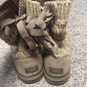 comfy knit ugg boots size 7